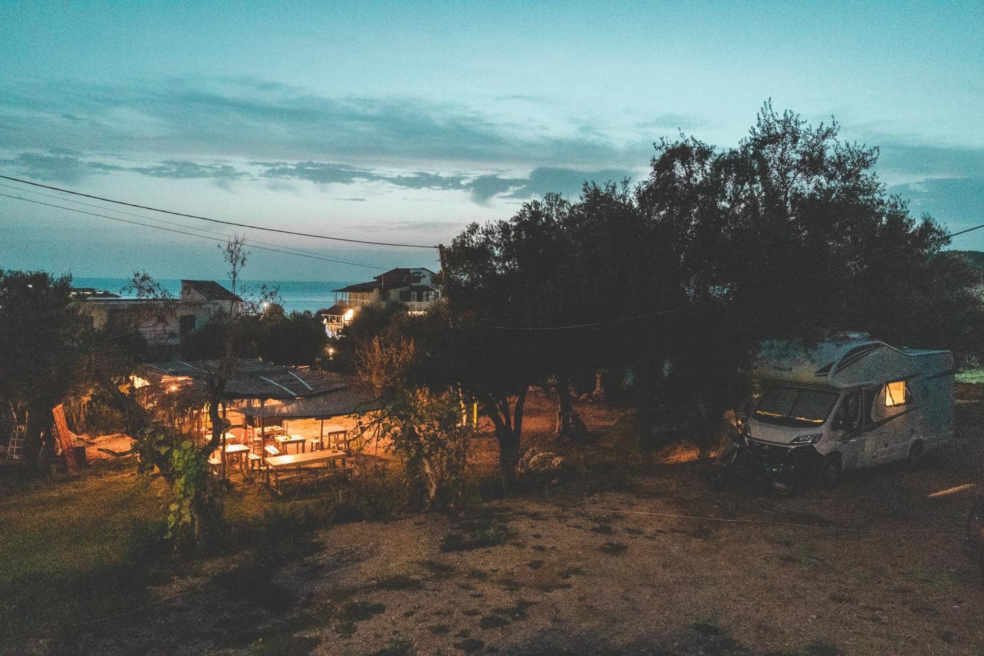Olive Camping Himare Eksteriør bilde